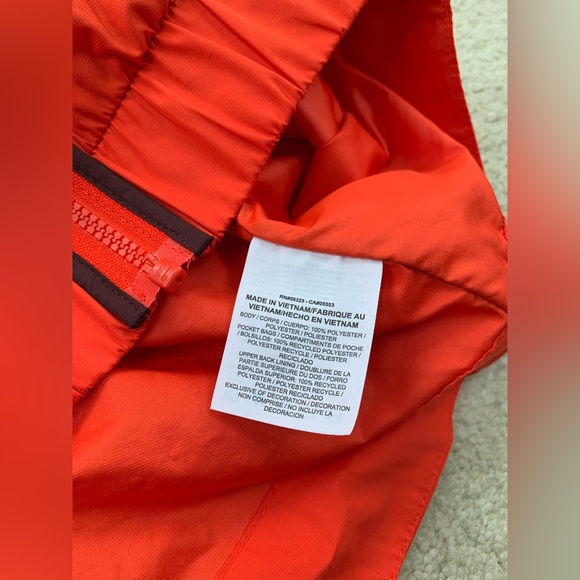 Nike Women’s Size Extra Large XL Windrunner Windbreaker Hooded Red Rain Jacket - Picture 10 of 13